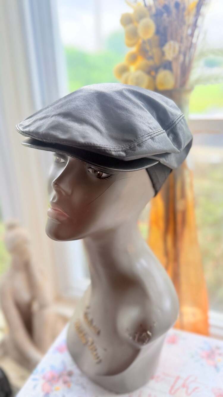 Vintage Genuine Leather Newsboy Cap Hat Black Small Made in USA